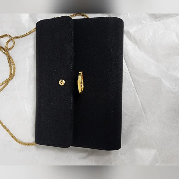 Black Mini Gucci Bag – Vintage Style, Wear as Clutch or Shoulder Bag - Picture 8 of 16